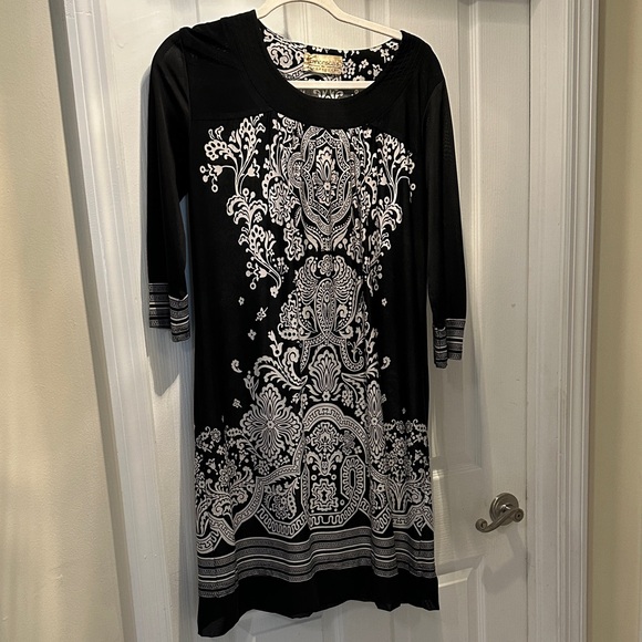Francesca's Collections Black and White Ornate dress - Picture 1 of 6